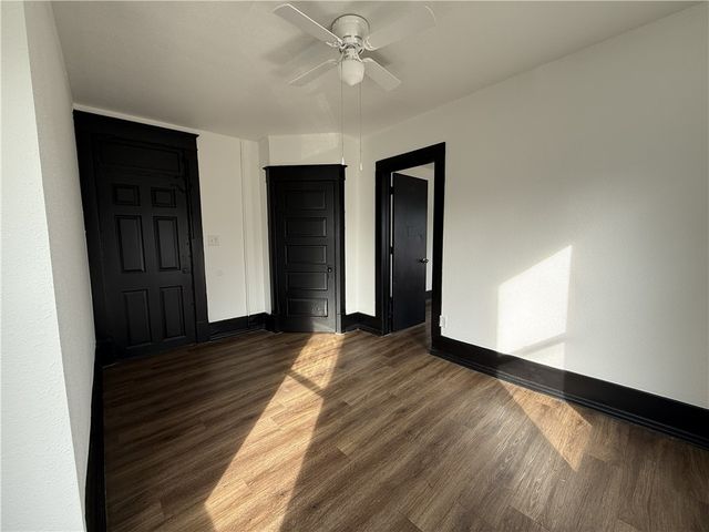 401 E Twin Springs, Siloam Springs, AR 72761