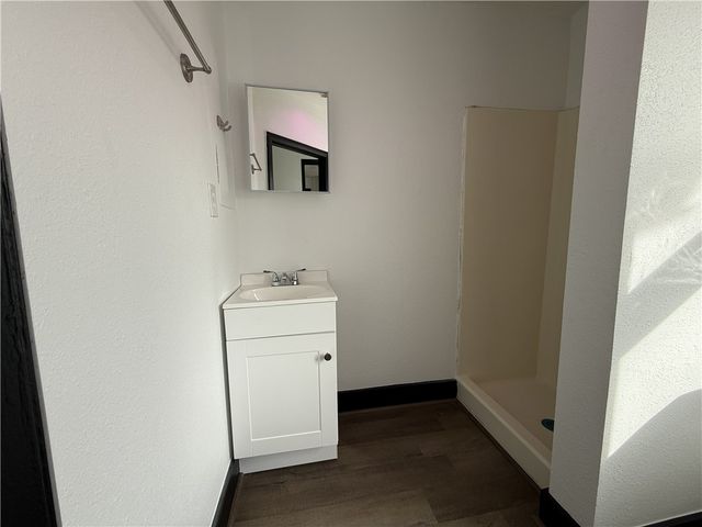 401 E Twin Springs, Siloam Springs, AR 72761