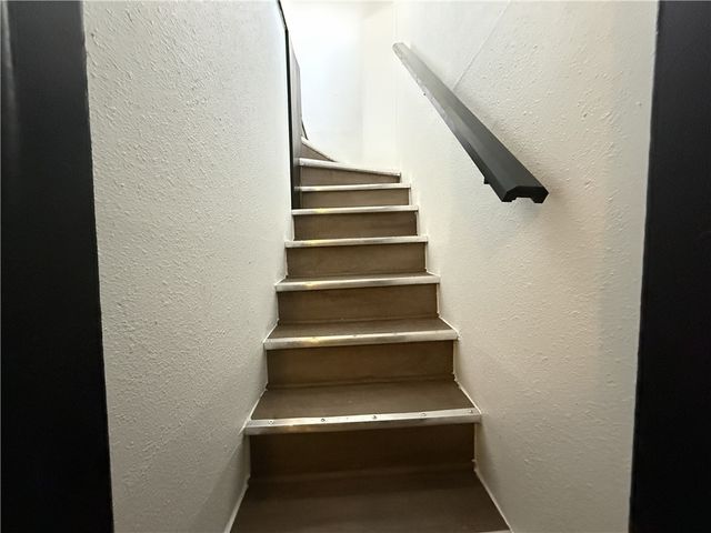 401 E Twin Springs, Siloam Springs, AR 72761