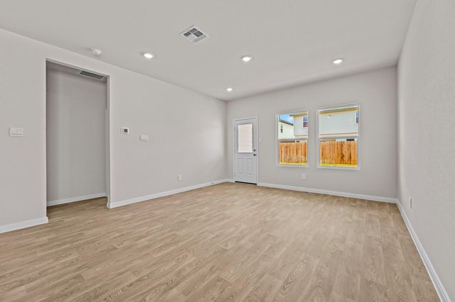 313 NEW ALBANY LN, San Marcos, TX 78666