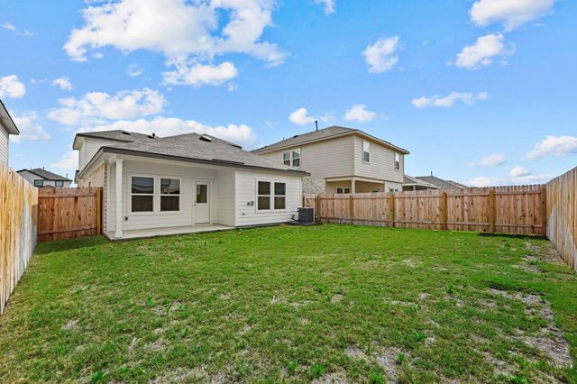 313 NEW ALBANY LN, San Marcos, TX 78666