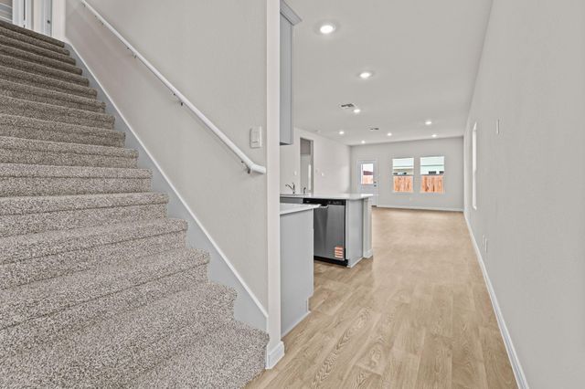 313 NEW ALBANY LN, San Marcos, TX 78666