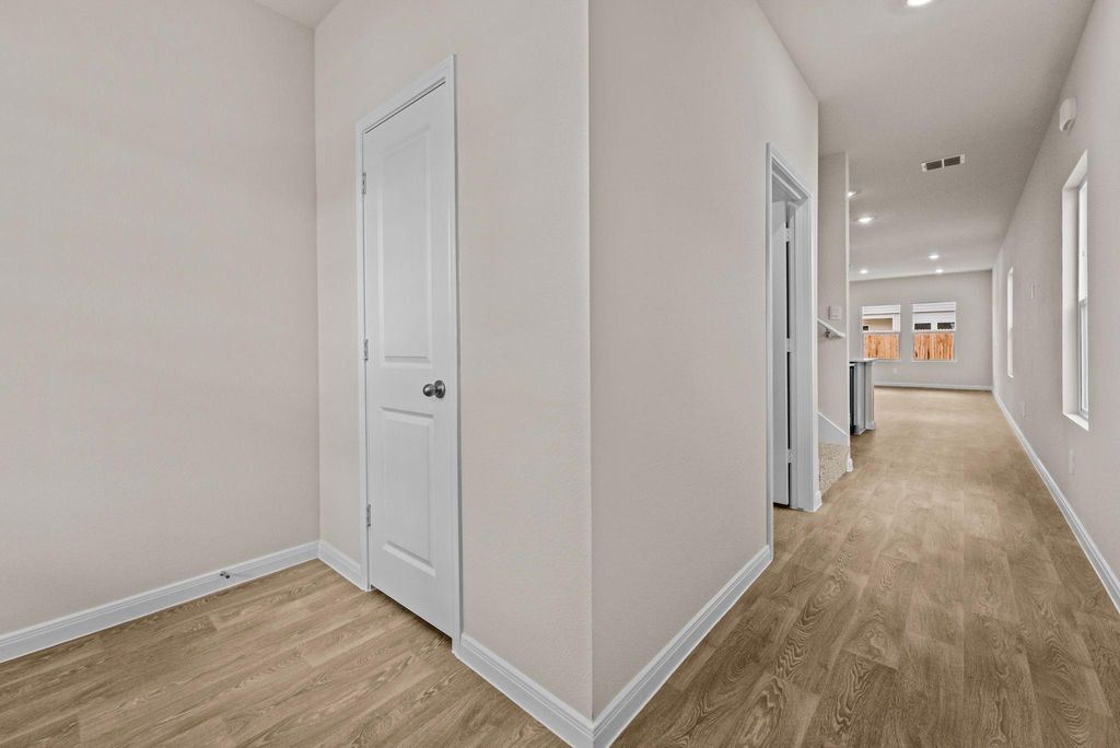 313 NEW ALBANY LN, San Marcos, TX 78666