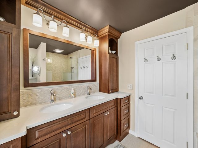 819 S Beverly Lane, Arlington Heights, IL 60005