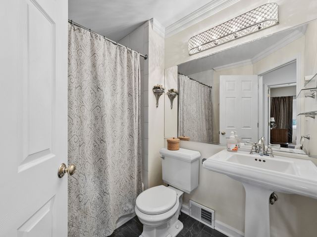 819 S Beverly Lane, Arlington Heights, IL 60005