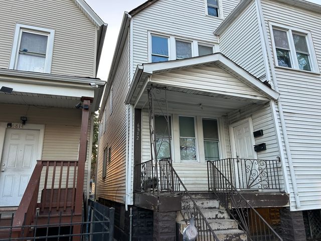 6812 S Hermitage Avenue, Chicago, IL 60636