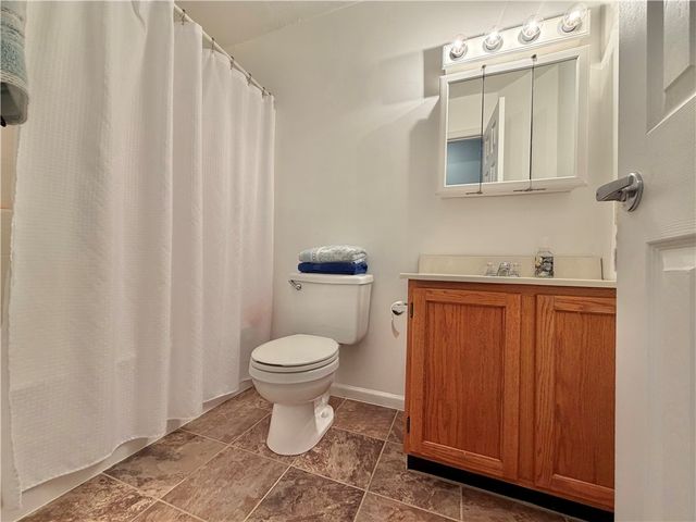 213 Manor View Dr, Manor, PA 15665