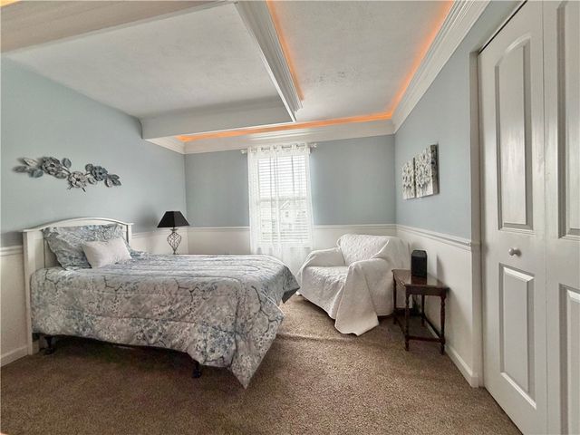 213 Manor View Dr, Manor, PA 15665