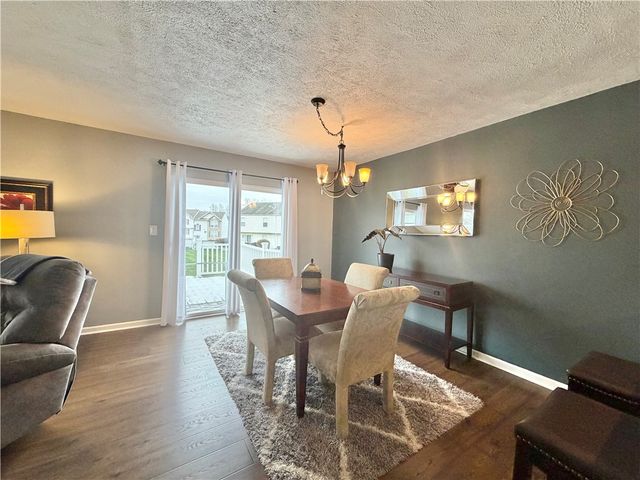 213 Manor View Dr, Manor, PA 15665