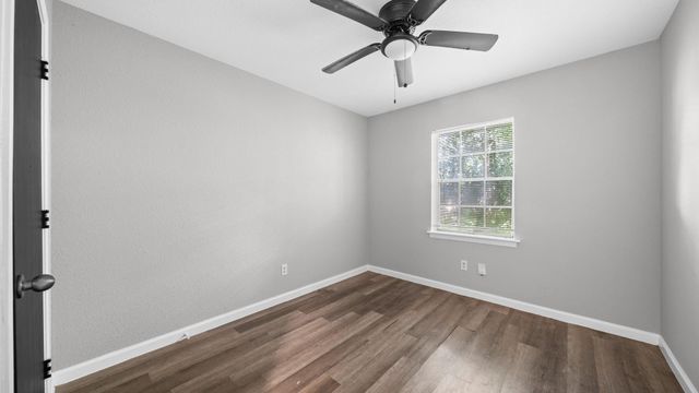 5242 Greylog Drive, Houston, TX 77048
