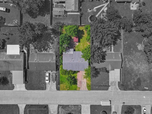 5242 Greylog Drive, Houston, TX 77048