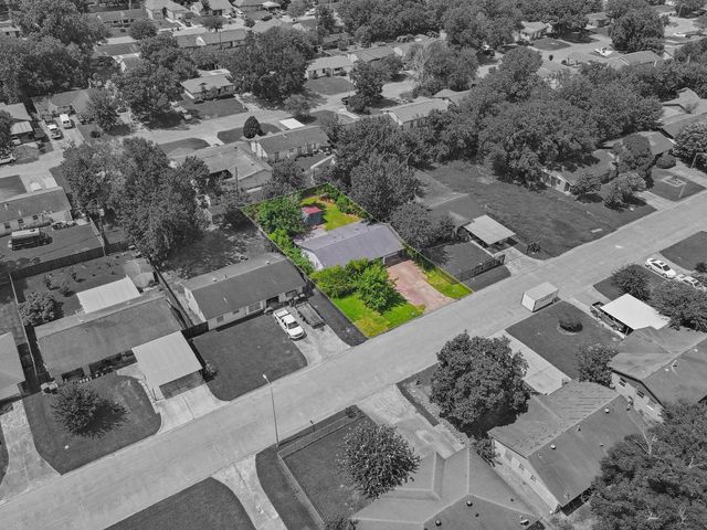 5242 Greylog Drive, Houston, TX 77048