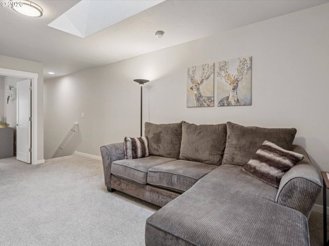 4023 Se CENTURY Blvd, Hillsboro, OR 97123