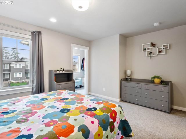 4023 Se CENTURY Blvd, Hillsboro, OR 97123