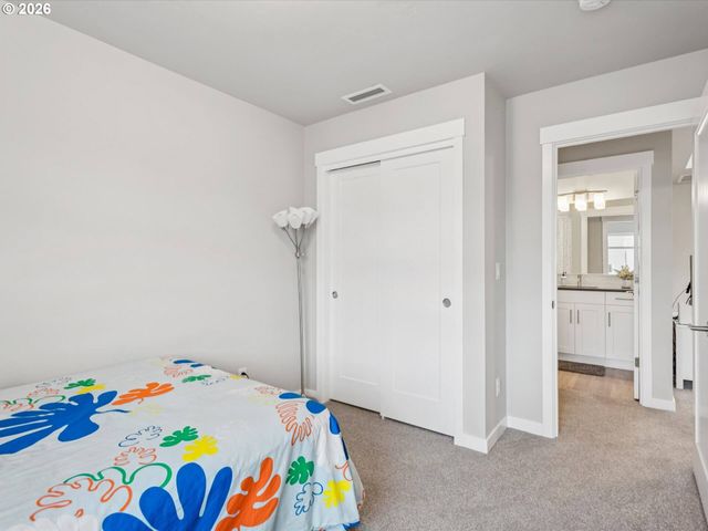 4023 Se CENTURY Blvd, Hillsboro, OR 97123