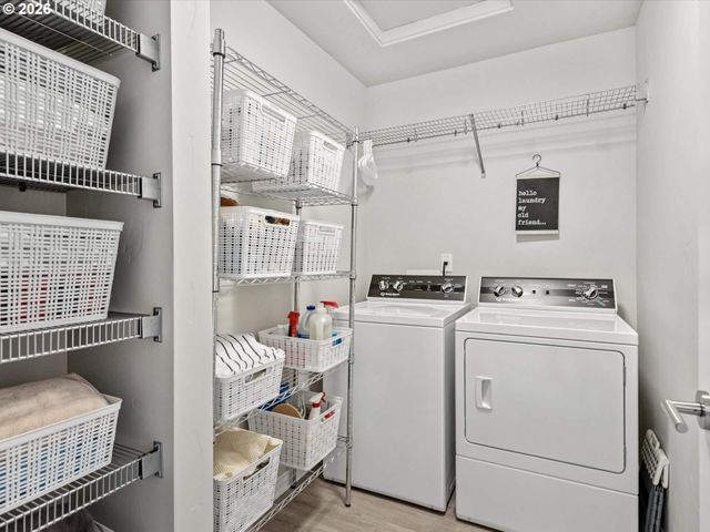 4023 Se CENTURY Blvd, Hillsboro, OR 97123