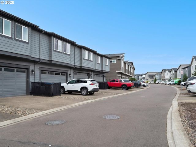 4023 Se CENTURY Blvd, Hillsboro, OR 97123