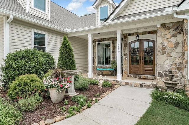 7440 Gentry Way, Cumming, GA 30041