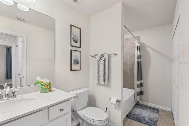 17810 GAWTHROP DRIVE 304, Bradenton, FL 34211