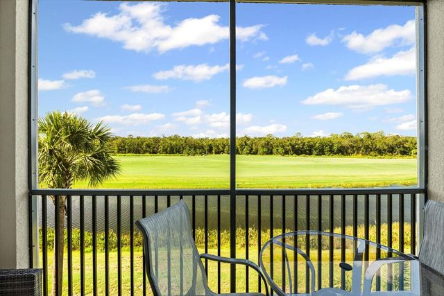 17810 GAWTHROP DRIVE 304, Bradenton, FL 34211