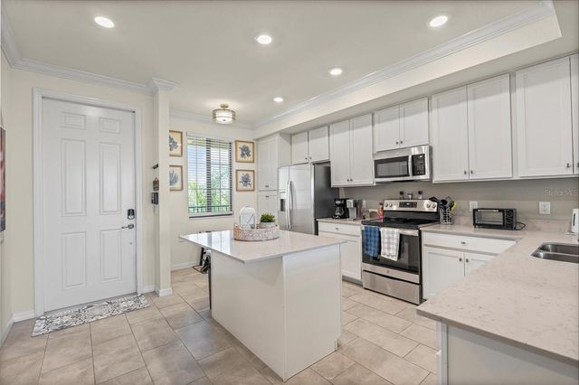 17810 GAWTHROP DRIVE 304, Bradenton, FL 34211