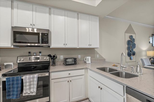 17810 GAWTHROP DRIVE 304, Bradenton, FL 34211