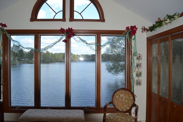 14 Beech St, Palmer, MA 01069