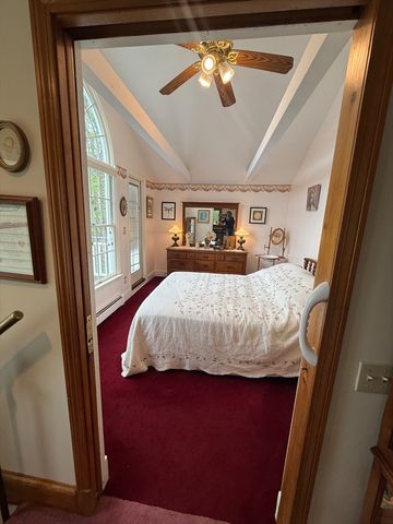 14 Beech St, Palmer, MA 01069