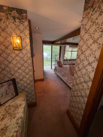 14 Beech St, Palmer, MA 01069