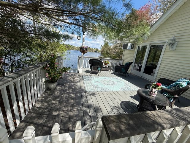 14 Beech St, Palmer, MA 01069