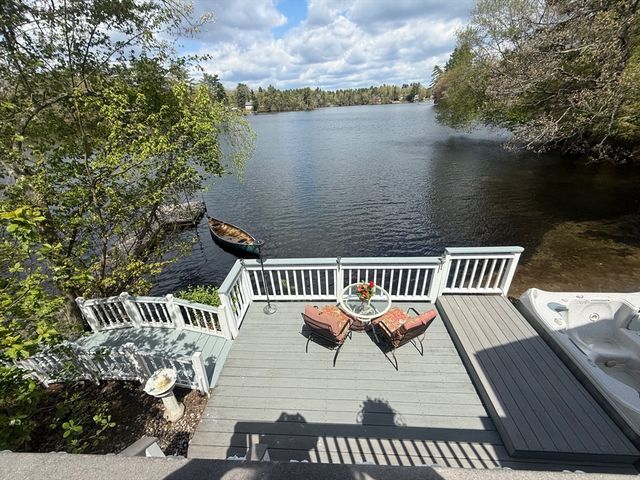 14 Beech St, Palmer, MA 01069