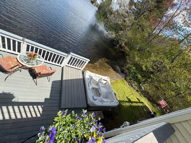 14 Beech St, Palmer, MA 01069