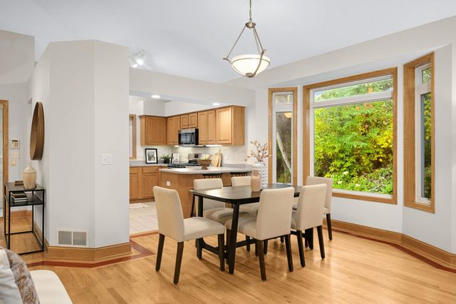 7914 Victoria Curve, Saint Louis Park, MN 55426