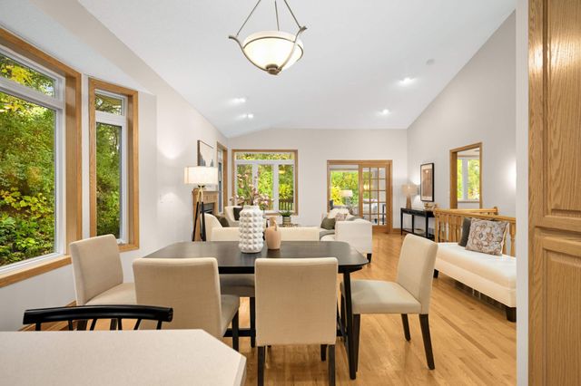 7914 Victoria Curve, Saint Louis Park, MN 55426