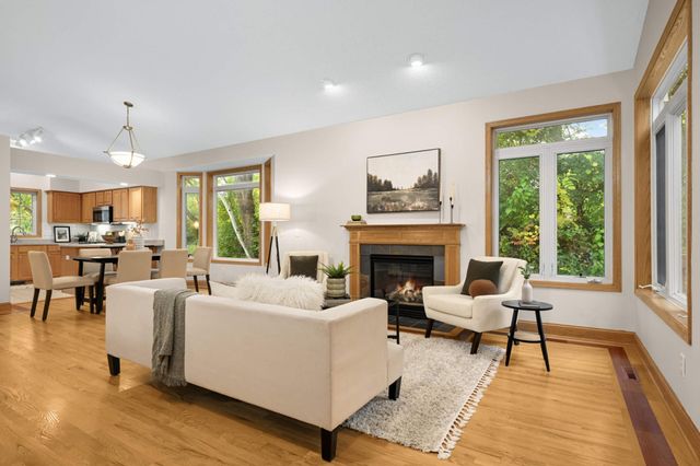 7914 Victoria Curve, Saint Louis Park, MN 55426