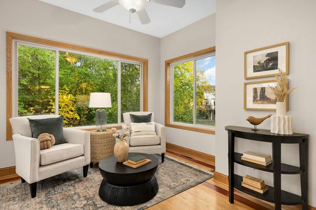 7914 Victoria Curve, Saint Louis Park, MN 55426