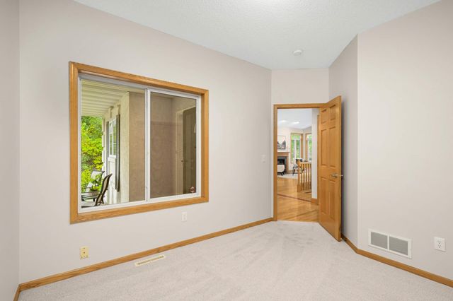 7914 Victoria Curve, Saint Louis Park, MN 55426