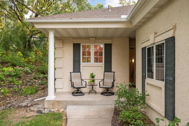 7914 Victoria Curve, Saint Louis Park, MN 55426