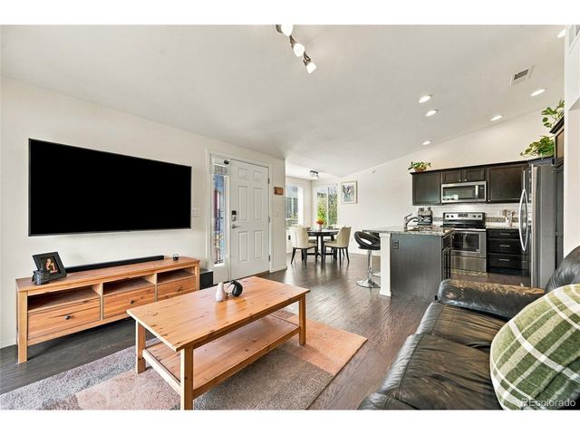 1614 Granby Way 204, Aurora, CO 80011