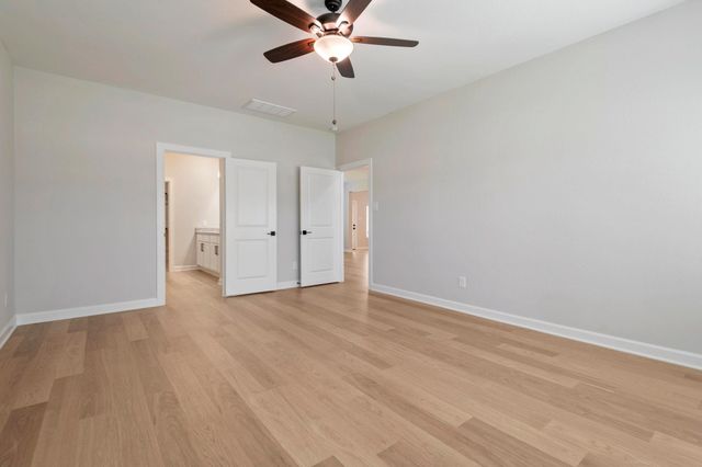 21516 Bluebonnet Bay Drive, Magnolia, TX 77354