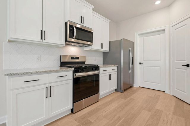 21516 Bluebonnet Bay Drive, Magnolia, TX 77354