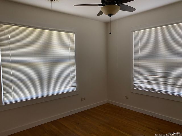 933 BECK ST, Schertz, TX 78154