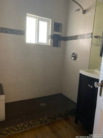 933 BECK ST, Schertz, TX 78154