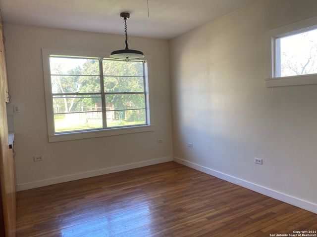 933 BECK ST, Schertz, TX 78154