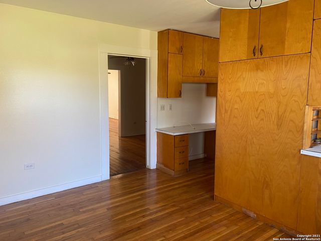 933 BECK ST, Schertz, TX 78154