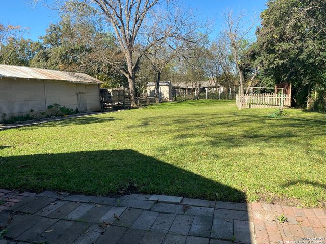 933 BECK ST, Schertz, TX 78154