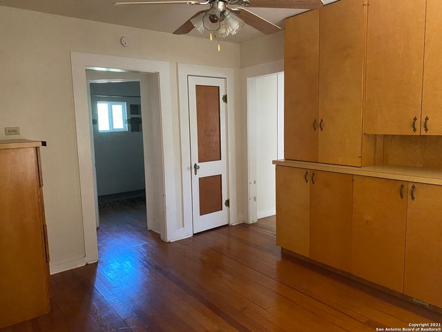 933 BECK ST, Schertz, TX 78154