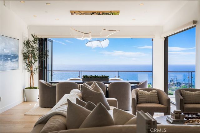 994 Temple Hills, Laguna Beach, CA 92651