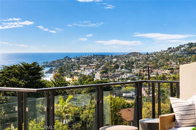 994 Temple Hills, Laguna Beach, CA 92651