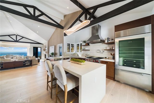 994 Temple Hills, Laguna Beach, CA 92651